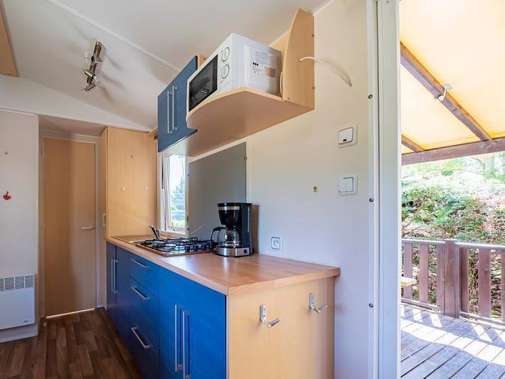 Camping pour 4 personnes, avec terrasse et bassin pour enfant, animaux acceptés dans la Loire - 4