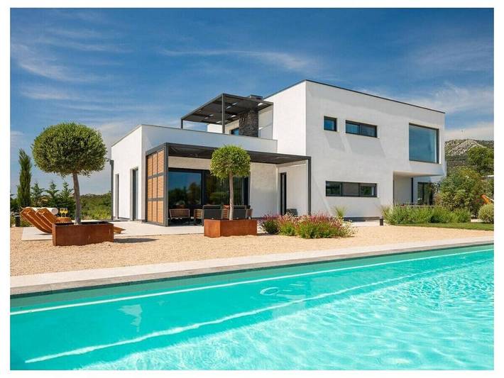 Villa pour 12 personnes, avec jardin et sauna ainsi que jacuzzi et piscine, animaux acceptés à Šibenik