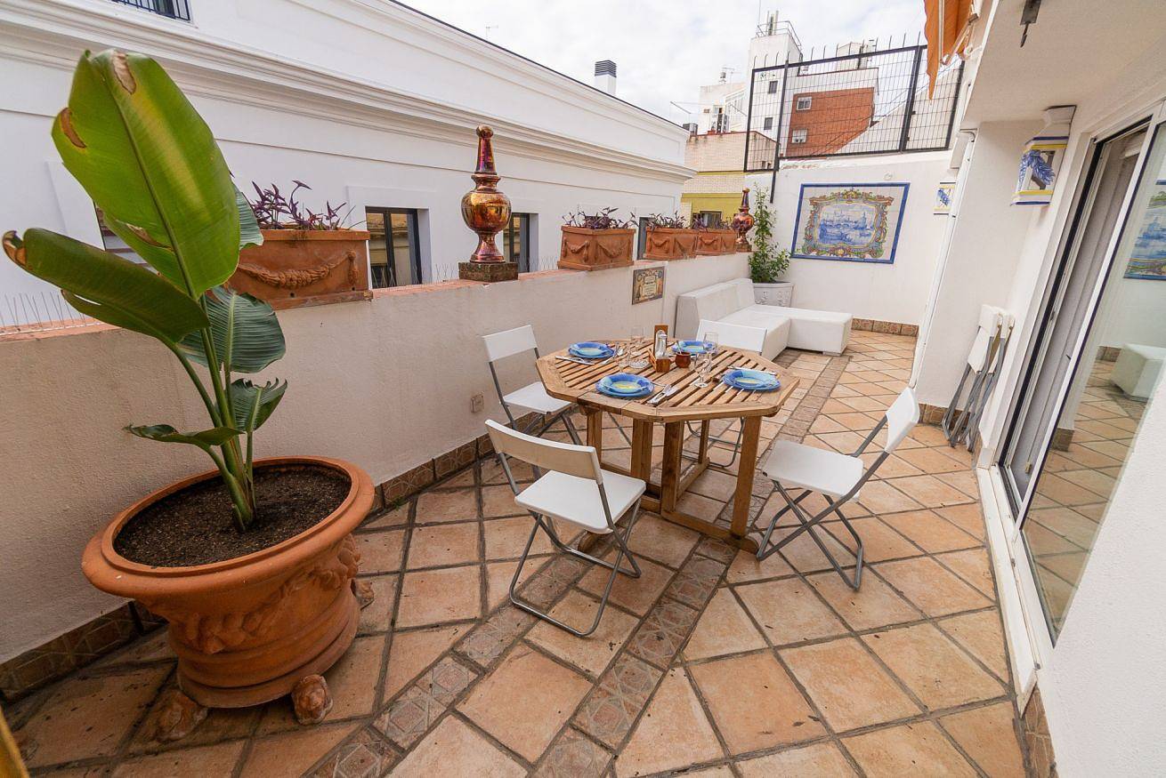 Apartamento inteiro, Rentalsevilla Suite Ático Museo in Central Seville, Sevilha