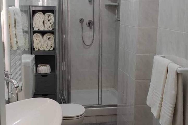 Ganze Wohnung, Sommacon House awaits you for a dream vacation in San Remo, Sanremo Gemeinde