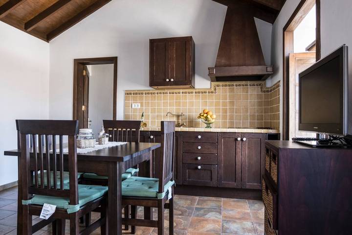 Gîte pour 3 personnes, avec jardin dans Alojera - 4