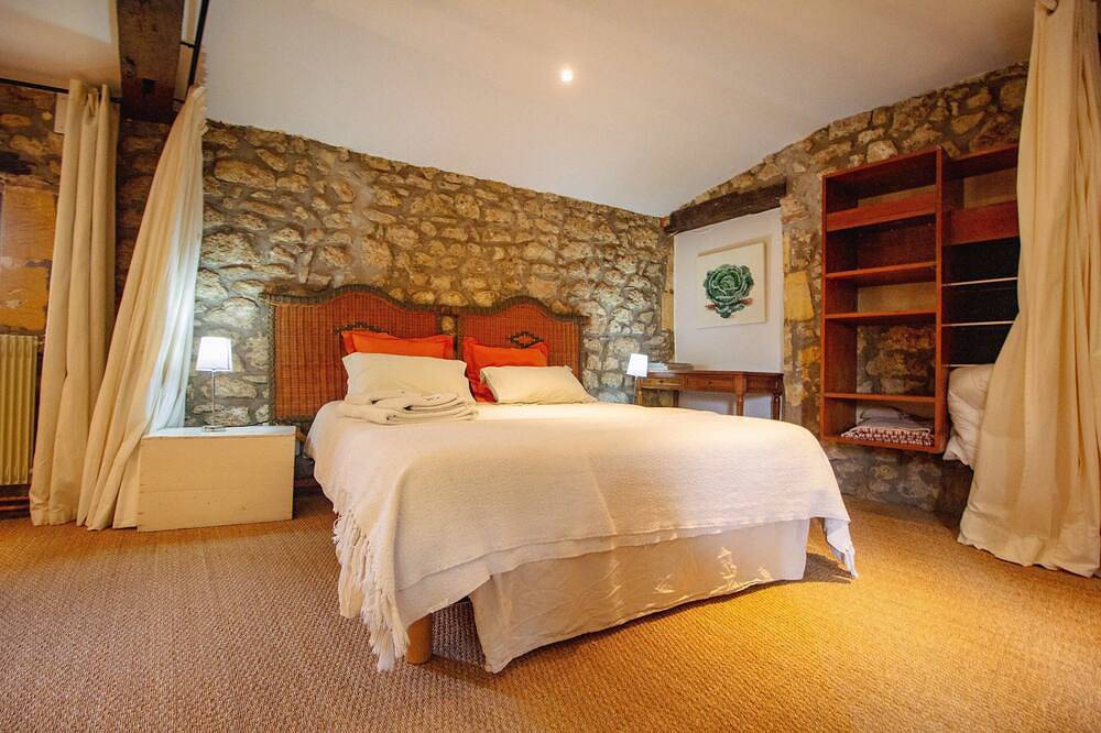 El anexo Mesnil, antigua casa renovada in Le Tourne, Región de Burdeos