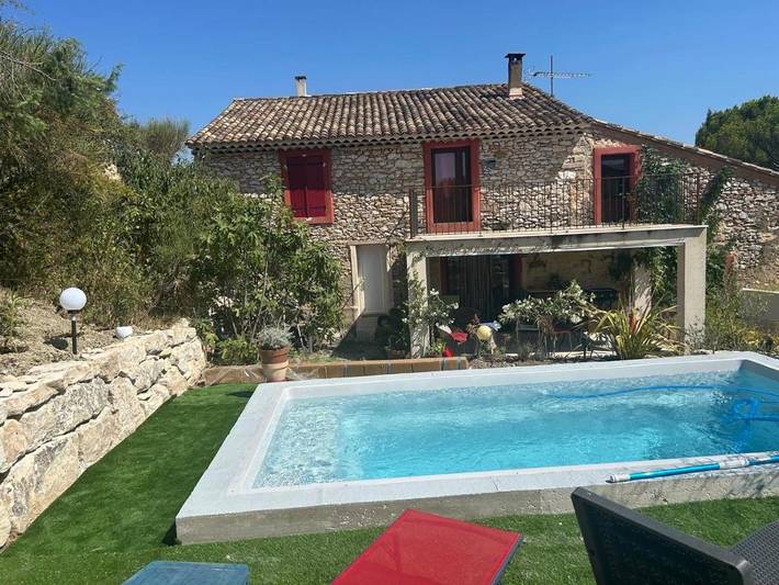 Maison d’hôte pour 5 personnes, avec piscine ainsi que terrasse et jardin
