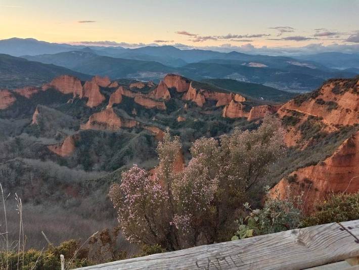 Alojamiento y desayuno para 2 personas, con balcón, Se admiten mascotas en El Bierzo - 4