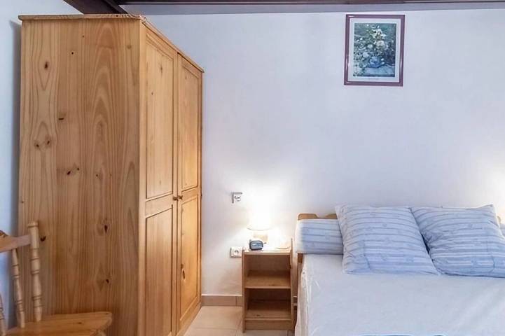 Location de vacances pour 6 personnes, avec jardin à Arces - 4