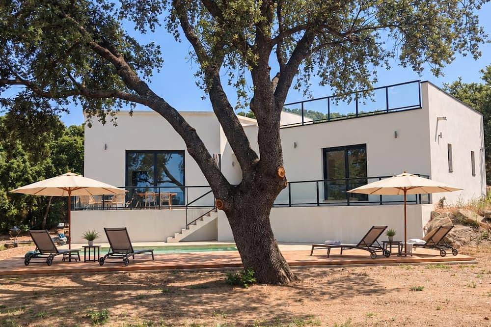 Villa Rossa, zeitgenössische kleine Ecke des Paradieses<br>2 Minuten von den Stränden entfernt! in Belgodère, Calvi und Umgebung
