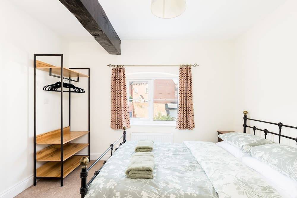 Cv34 4Jd 20 St Nicholas Church Street · Cosy 2 Bed, Central Warwick & Parking | Pass The Keys in Warwick, Warwickshire