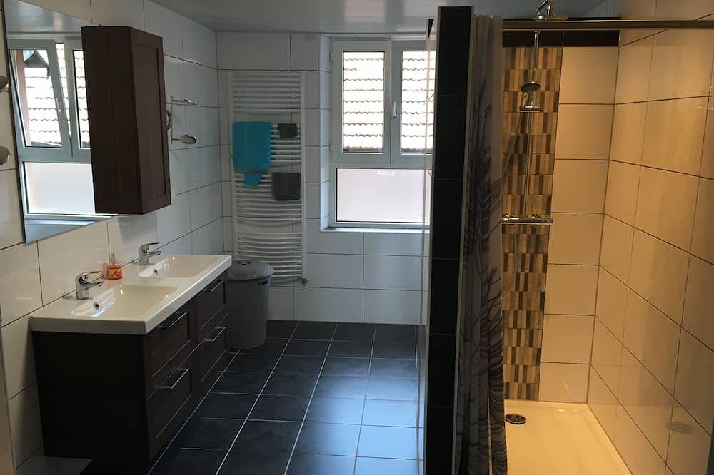 Apartamento entero, Le Munztal<br>Furnished tourist accommodation in a quiet crystal village in Saint-Louis-lès-Bitche, Sarreguemines