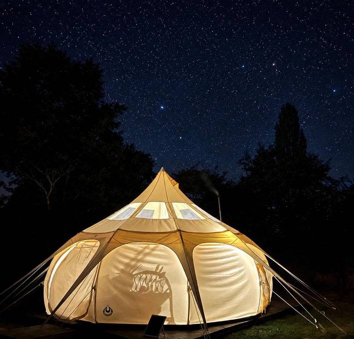 Tente pour 2 personnes, avec Terrasse et Jardin ainsi que Piscine et Vue