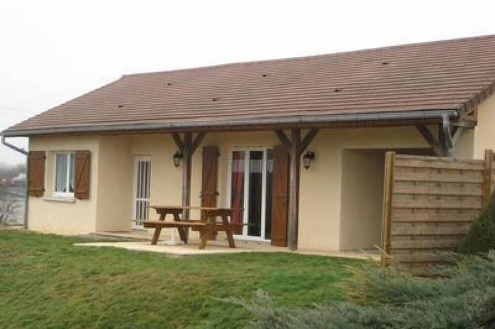 Gîte pour 4 personnes, avec terrasse, animaux acceptés