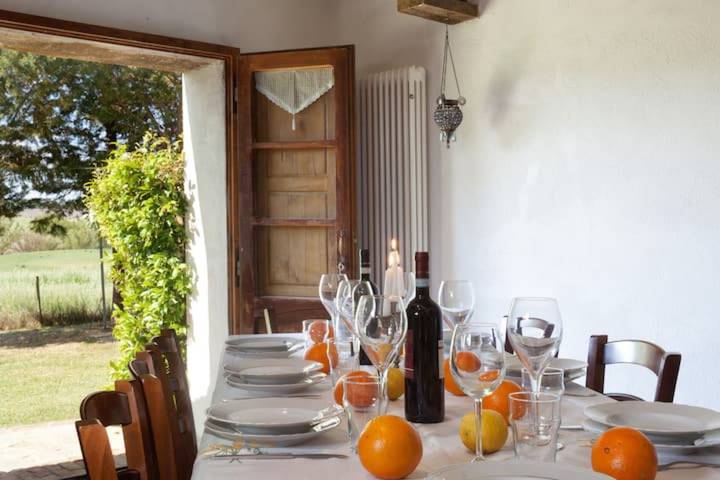 Villa 'La Memoria Del Tempo' met privézwembad, wifi en airconditioning in San Giovanni d'Asso, Montalcino