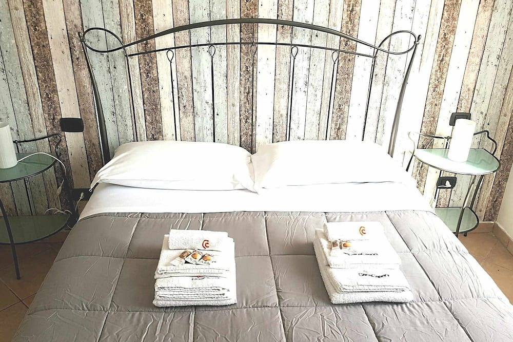 Entire apartment, The Conero - Two-room apartment with private parking space in Osimo, Ancona Province