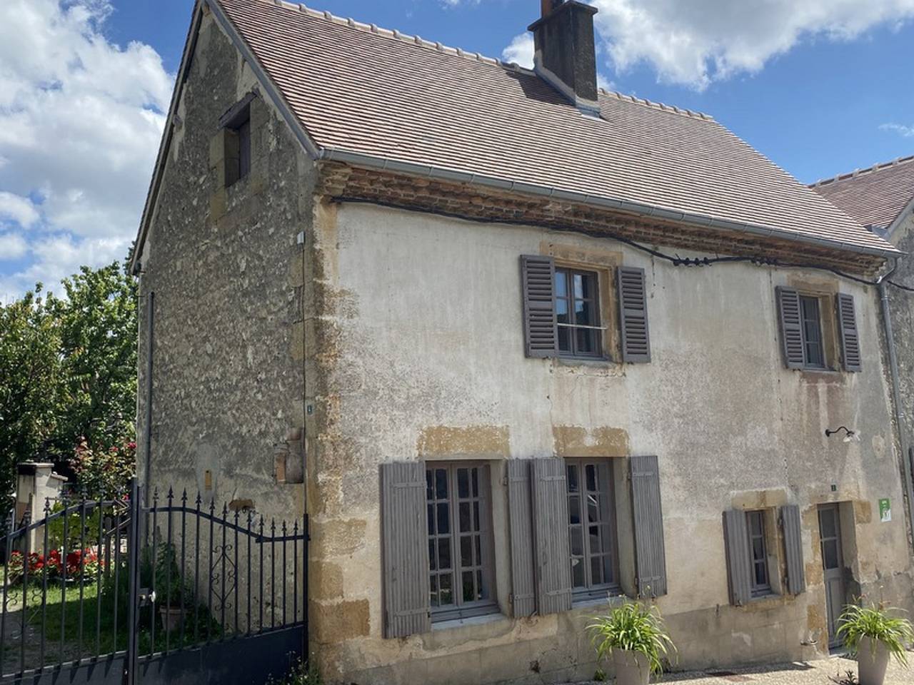 Gîte champêtre à Besson avec charme authentique in Besson, Allier