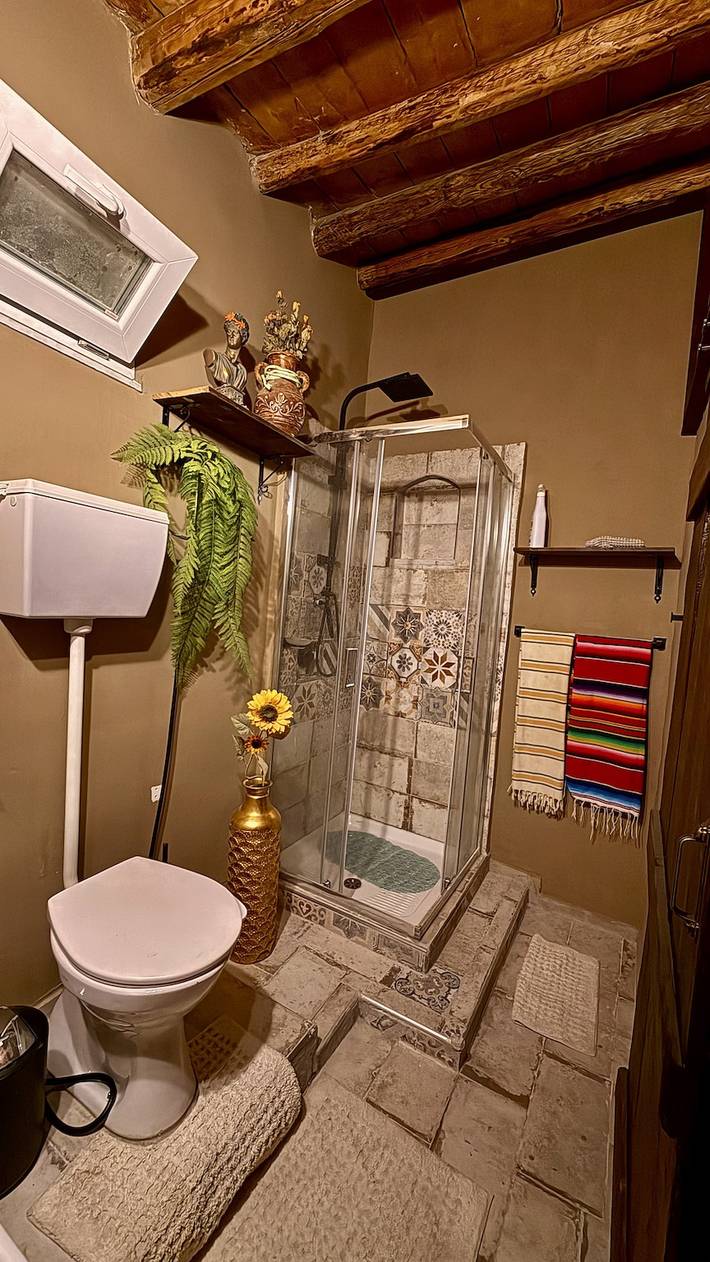 Entire studio, Charming Sicilian Studio Stay in the Heart of Mussomeli in Mussomeli, Caltanissetta Province