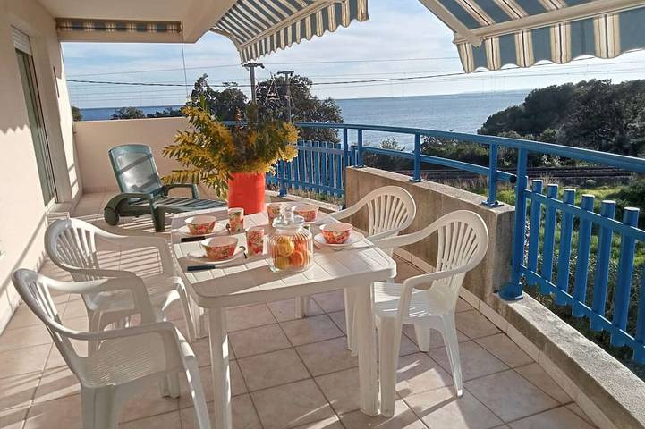 Gîte pour 6 personnes, animaux acceptés dans Plage D Aigue Bonne