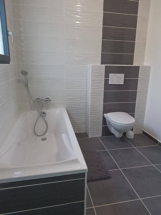 Location de vacances pour 8 personnes, avec jardin et jacuzzi à Saint-Jean-de-Gonville - 2