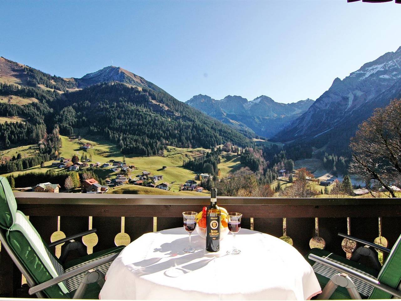 Ganze Ferienwohnung, Ferienhaus Ahorn - Familie Greiner in Mittelberg, Kleinwalsertal