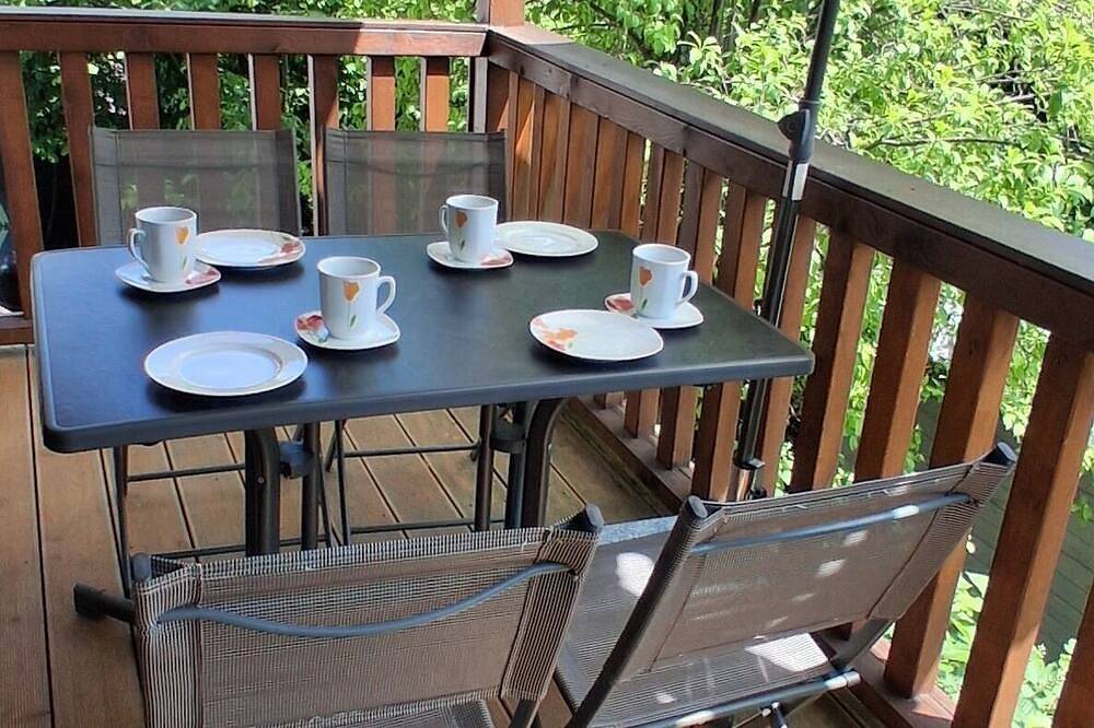 Entire apartment, Neue Ferienwohnung zw. Bad Tölz und Tegernsee bis 4 Personen in Waakirchen, Alpine Region of Tegernsee and Schliersee