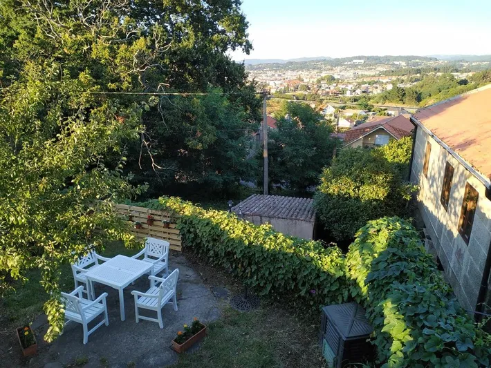 Apartamento de vacaciones para 6 personas, con terraza además de vistas y jardín - 1