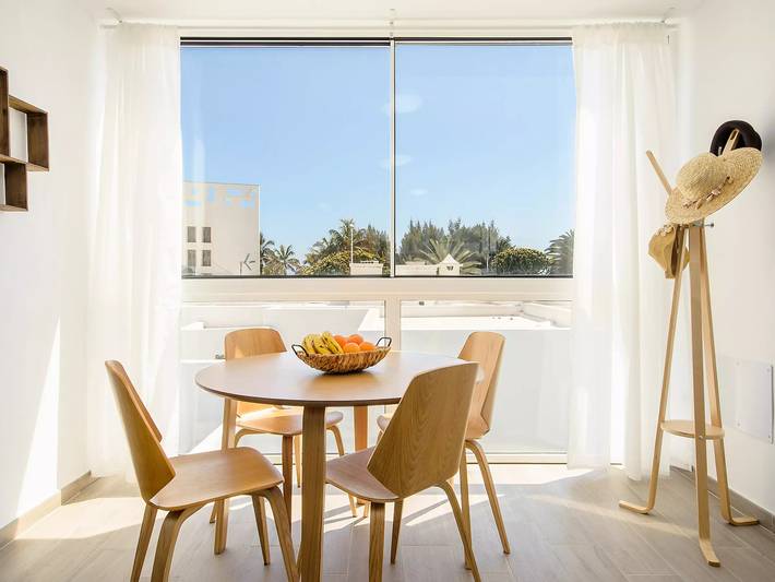 Holiday home for 2 people, with pool in Puerto del Carmen Old Town