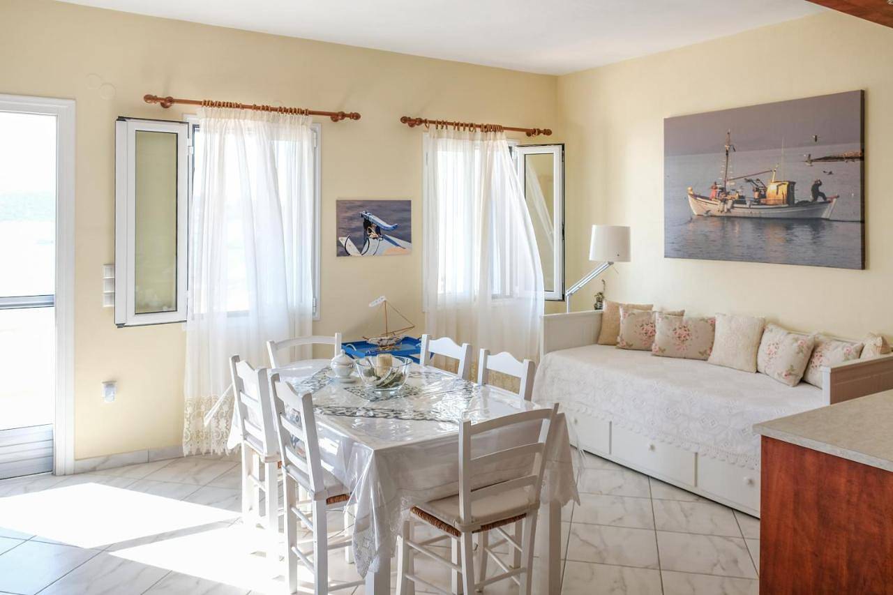 Exohiko in Aliki, Paros