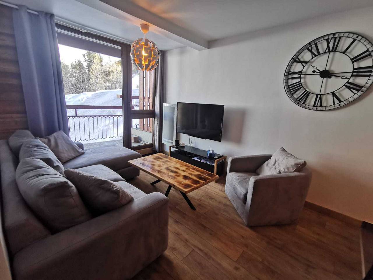 Geheel appartement, Renovated 3-room apartment, 6/7 pers, balcony near center in Les Arcs, Bourg-Saint-Maurice