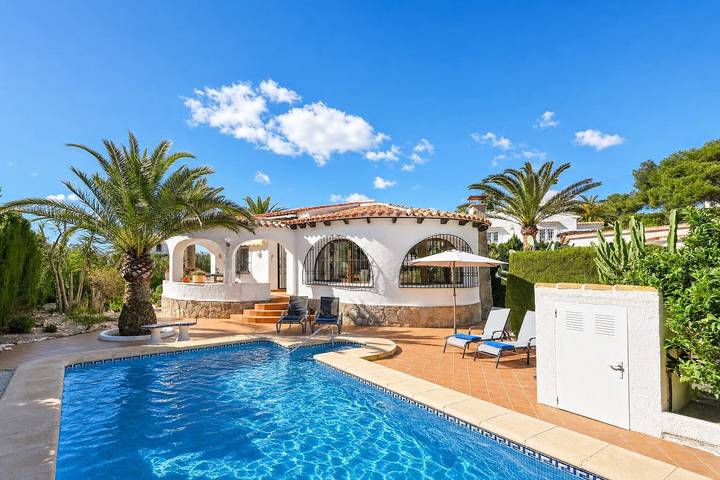 Finca voor 4 personen, met Tuin en Zwembad in Jávea