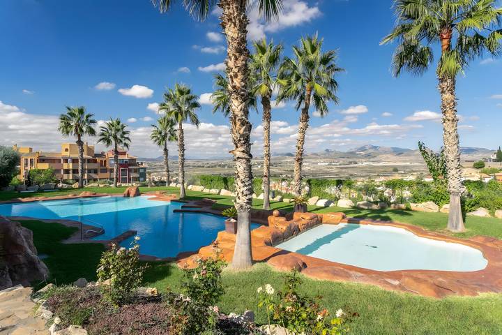 Apartamento entero, Apartamento 'Appartement Avec 2 Piscines' con vistas al mar, Wi-Fi y aire acondicionado in Muchamiel, Costa Blanca