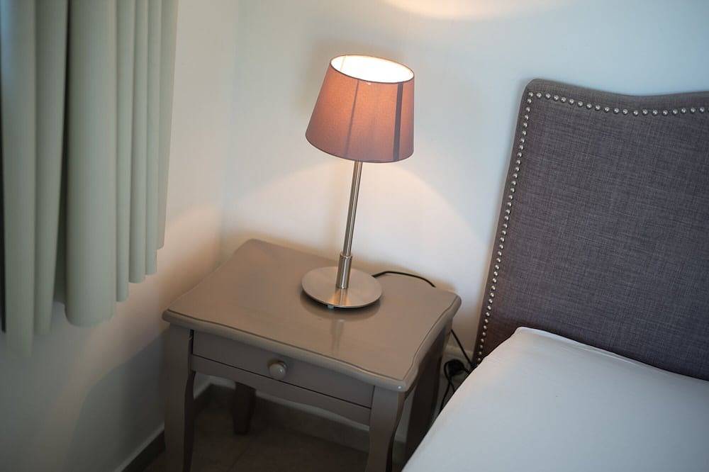 Entire apartment, Apartment/ flat - 2 rooms - 4/5 persons in Saint-Florent, Calvi region