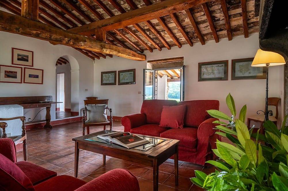 In The Heart Of Chianti, Pool, Wifi, View in Lilliano, Castellina in Chianti