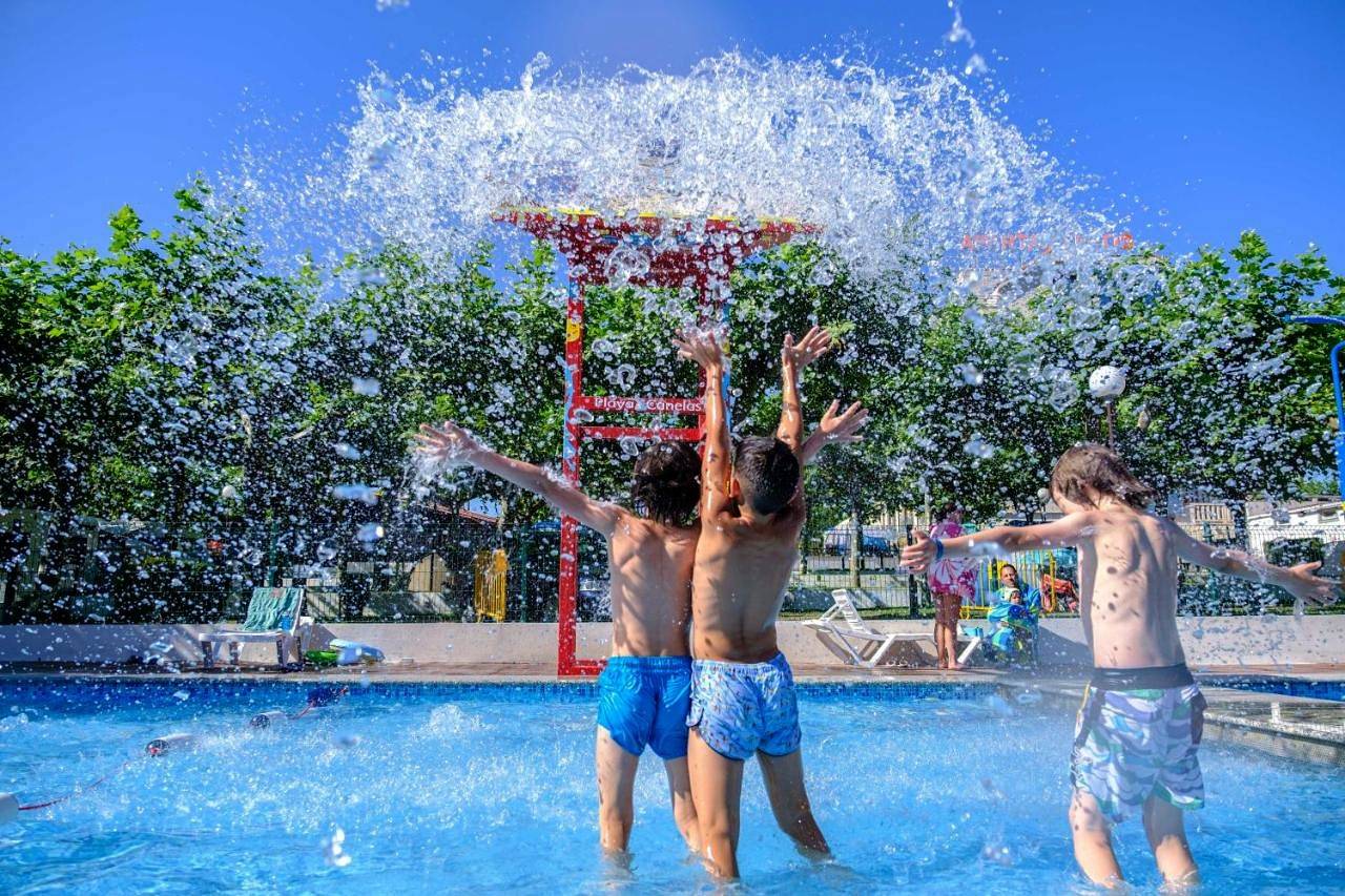 Camping Playa Canelas in Portonovo, Sanxenxo
