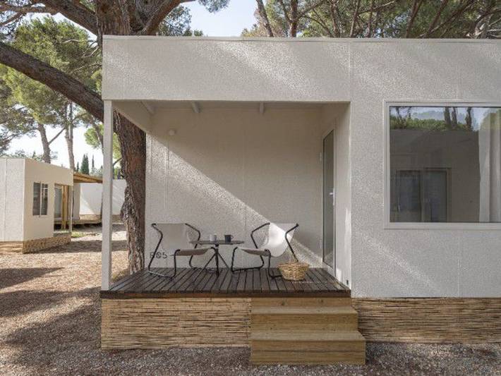 Camping para 4 personas, con terraza y piscina en Alt Empordà
