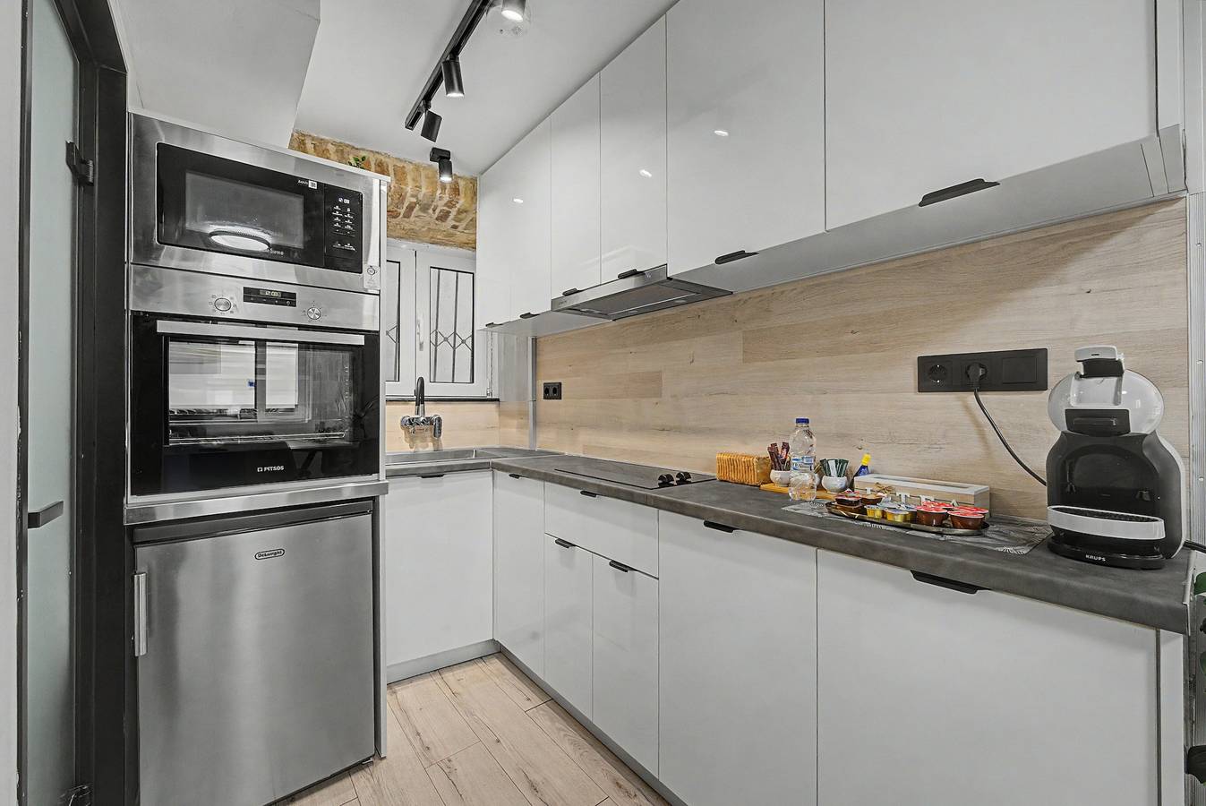 Apartamento entero, Apartamento 'Apus-apus Luxury' con vistas al mar, Wi-Fi y aire acondicionado in Corfú (ciudad), Corfú