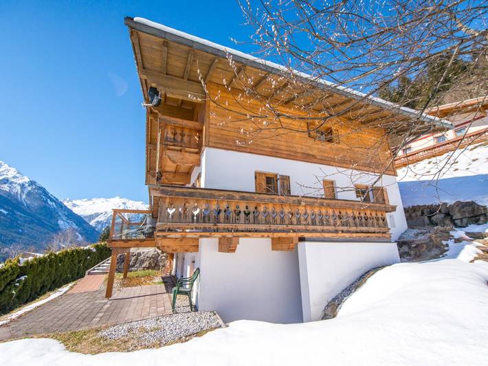 Chalet für 16 Personen, mit Balkon und Terrasse sowie Sauna in den Kitzbüheler Alpen