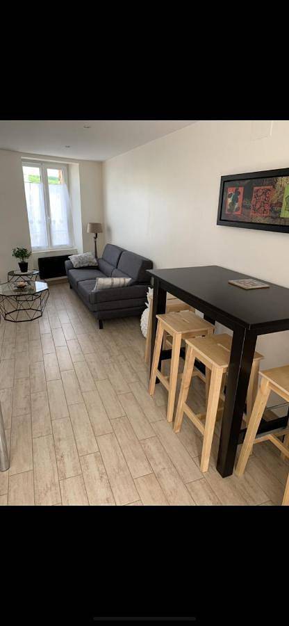 Gîte pour 2 personnes, avec vue ainsi que terrasse et jardin à Hautvillers - 4