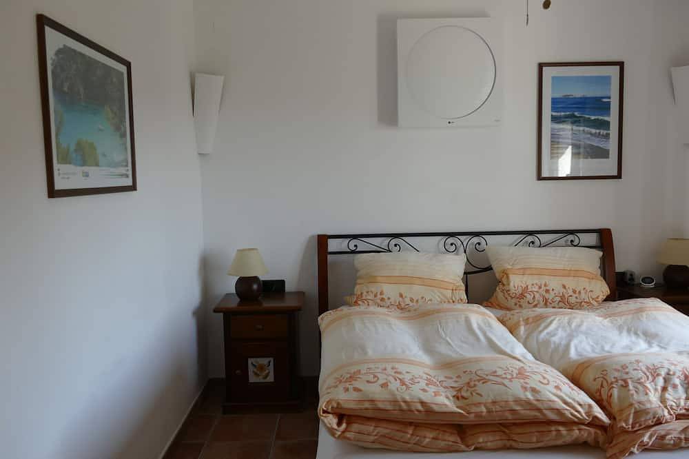 Villa mit spektakulärem Fern-/Meerblick, beheizbarer Pool mit Gegenstromanlage in Begur, Costa Brava