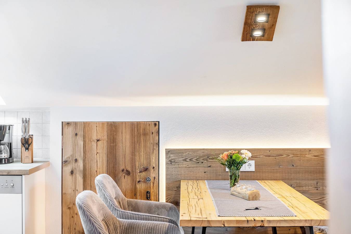 Ganze Wohnung, Ferienwohnung "Haus Alpenquelle Seeblick" mit Bergblick, Balkon und Wlan in Bad Kohlgrub, Bayerische Alpen