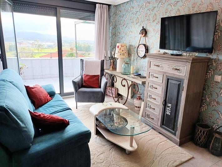 Entire holiday apartment, Penthouse with terrace in Cudón in Cudón, Miengo