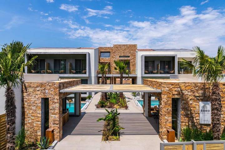 Apartmenthotel für 2 Personen, mit Garten und Ausblick sowie Pool - 1