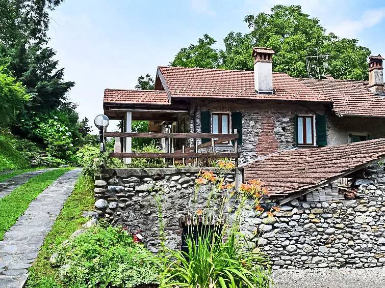 Casa 4 Personas in Castelveccana, Lago Maggiore en Lombardía