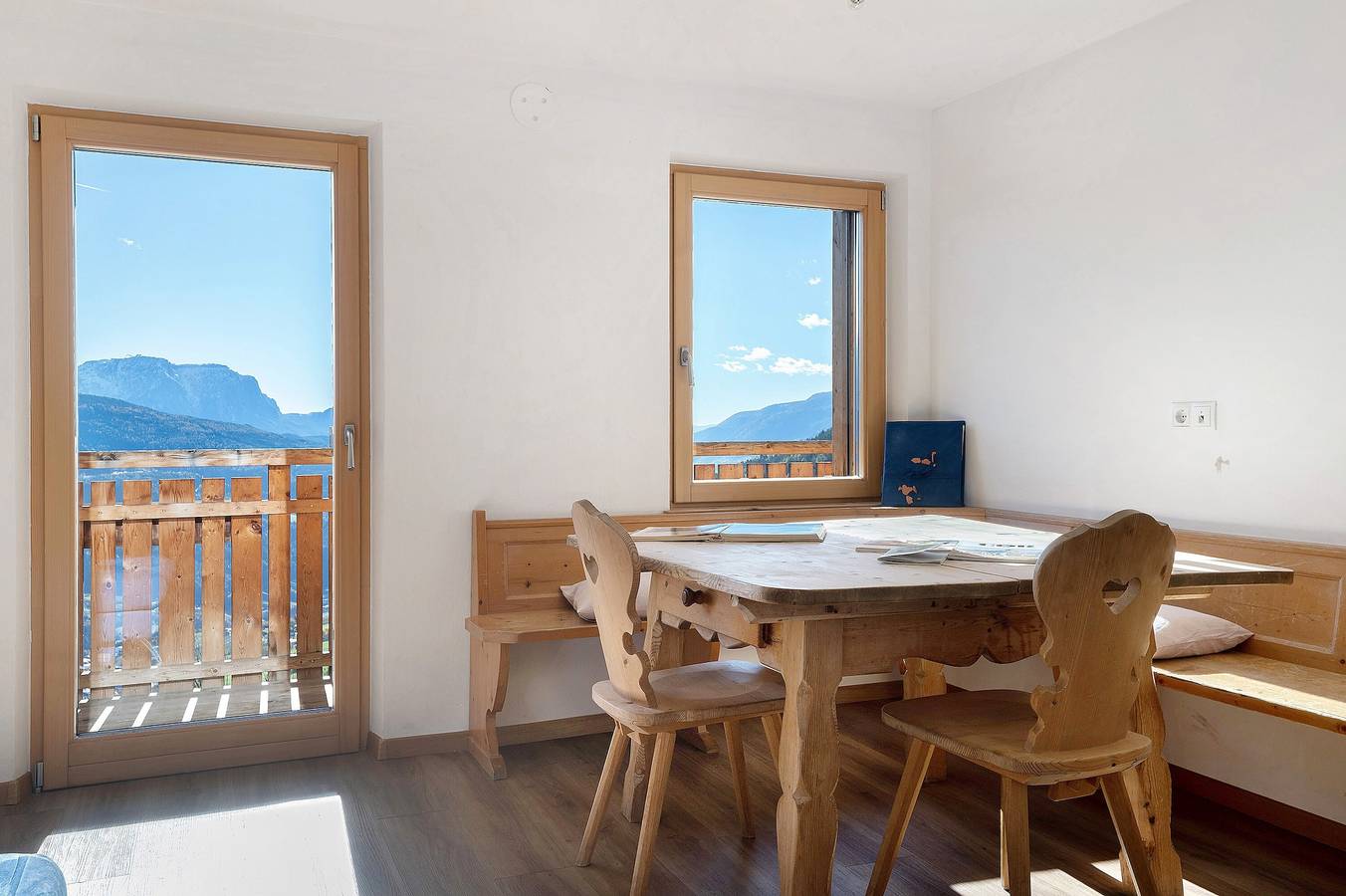 Ganze Wohnung, Apartment „Zolerhof Edelweiß“ mit Bergblick, Gemeinschaftsterrasse und Wlan in Schnauders, Feldthurns