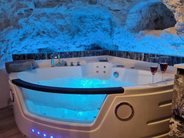 Maison d’hôte pour 2 personnes, avec Jacuzzi ainsi que Terrasse et Jardin