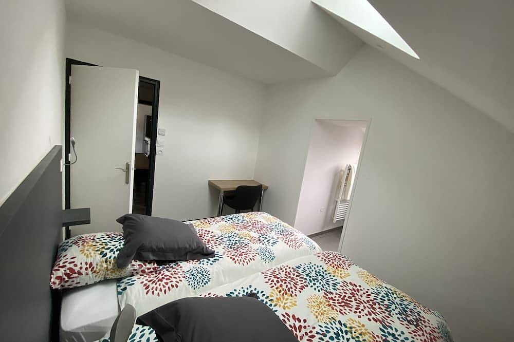 Appartement entier, Appartement Tom capacité de loger 6 personnes in Contrexéville, Neufchâteau