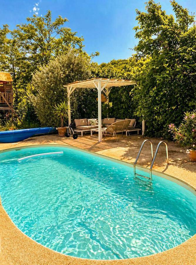 Location de vacances pour 10 personnes, avec piscine et terrasse à Saint-Donat-sur-l'Herbasse - 2