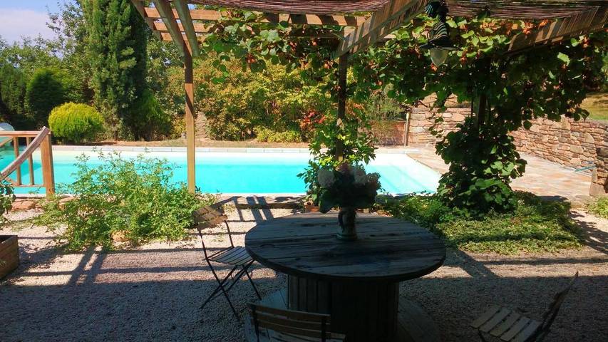Chambre d’hôte pour 4 personnes, avec Balcon et Terrasse ainsi que Jardin et Piscine en Corrèze - 2