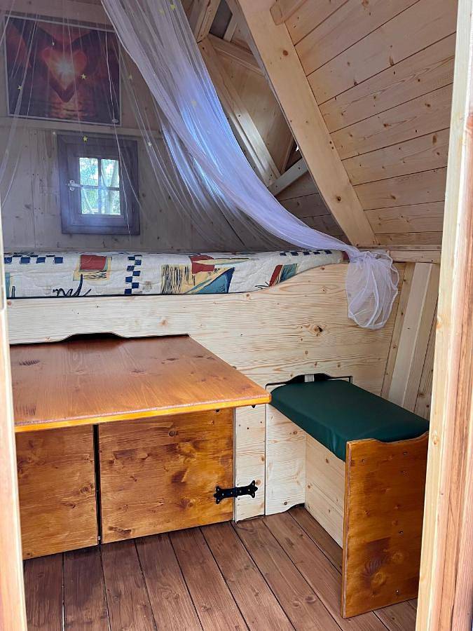 Märchenhütte- Campen am Wald und See in Neuruppin, Ruppiner Seenland