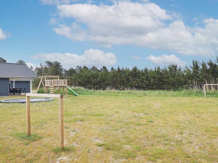 Ferienhaus für 22 Personen, mit Sauna und Whirlpool sowie Terrasse und Pool, mit Haustier in Bratten - 3