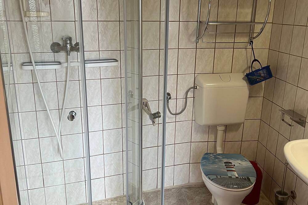 Ganze Wohnung, Ferienwohnung Patzig mit Sonnenterrasse - Ferienwohnung Patzig Lee in Patzig, Bergen auf Rügen und Umgebung
