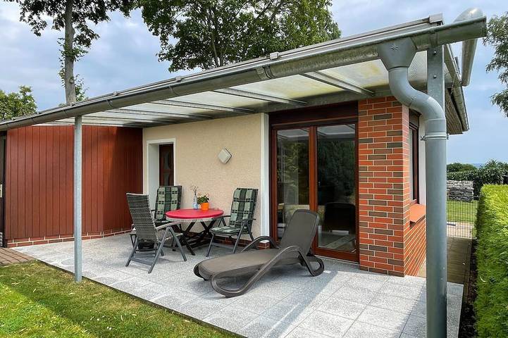 Ferienwohnung für 3 Personen, mit Garten