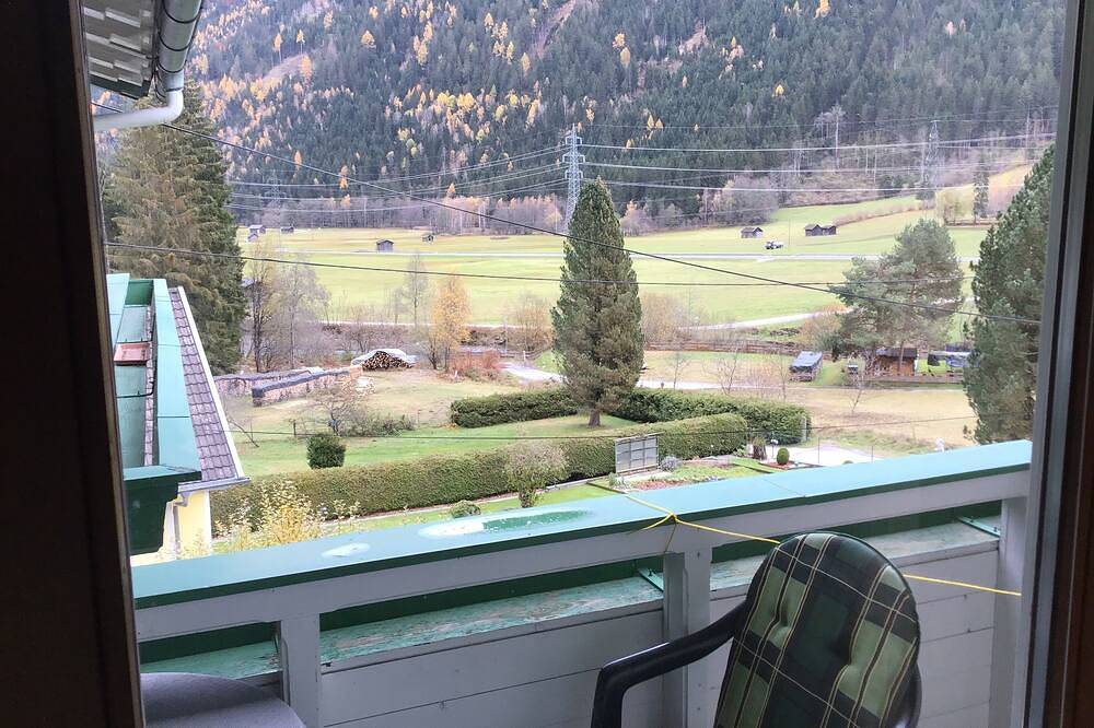 Ganze Wohnung, Ferienwohnung für 2 Personen mit Separate Schlafzimmer ein Wahnsinnige Ausblick in Kreuzeckgruppe, Stall
